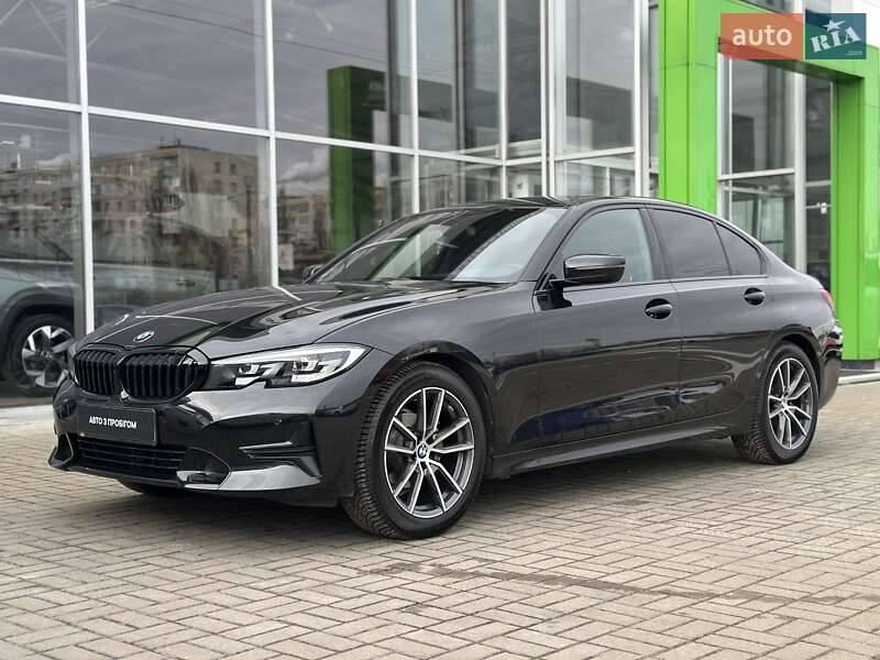 Седан BMW 3 Series 2022 в Киеве