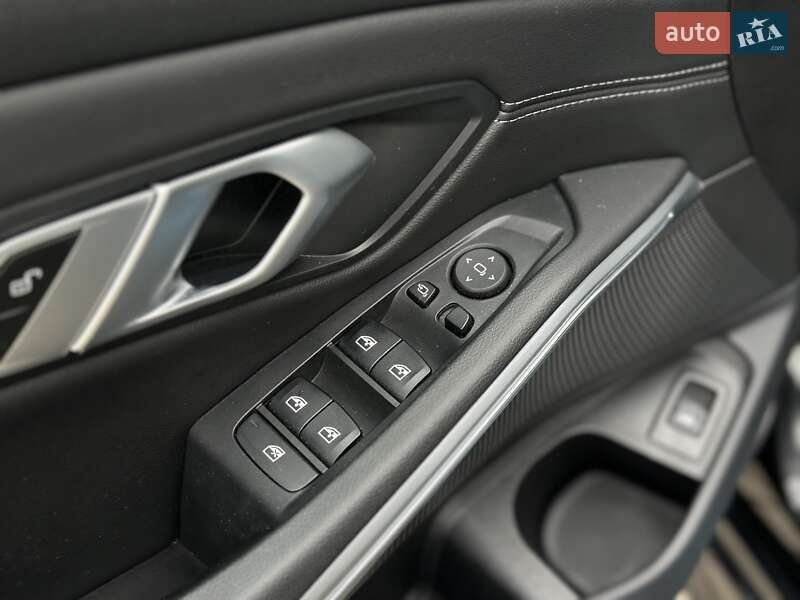 Седан BMW 3 Series 2022 в Киеве