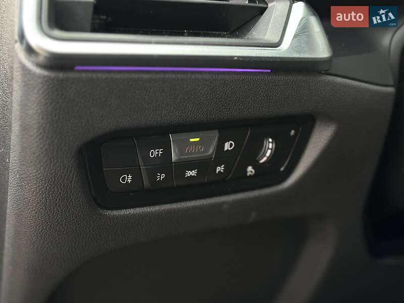 Седан BMW 3 Series 2022 в Киеве