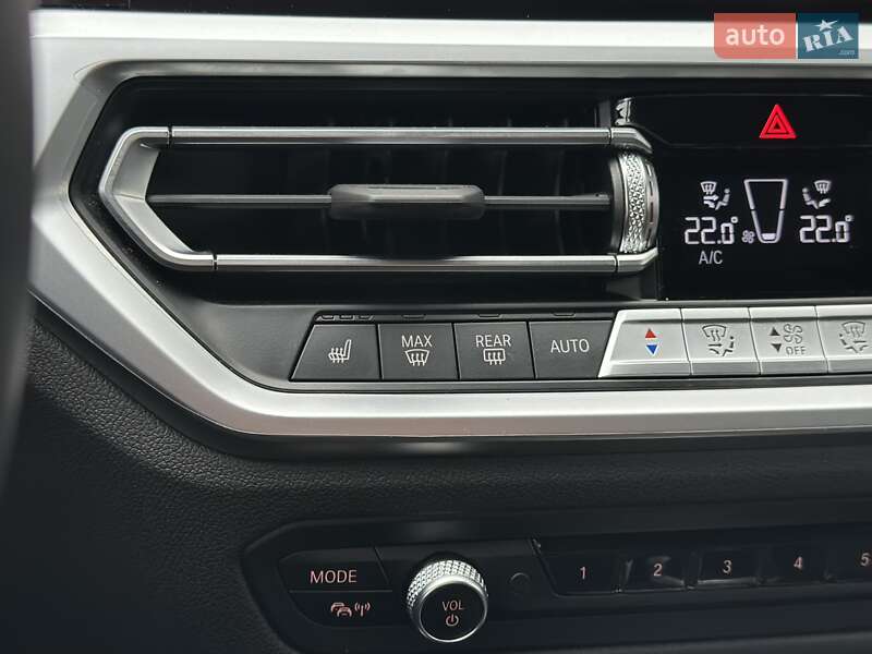 Седан BMW 3 Series 2022 в Киеве