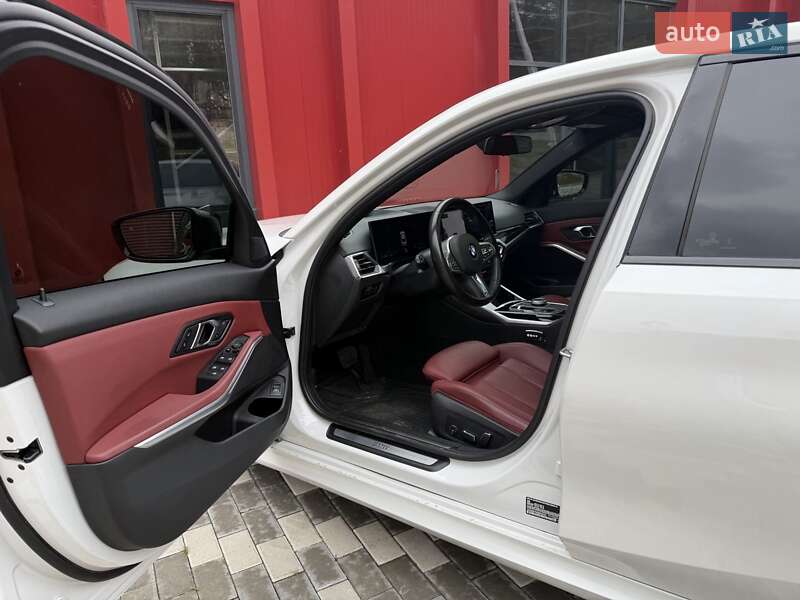 Седан BMW 3 Series 2023 в Львові