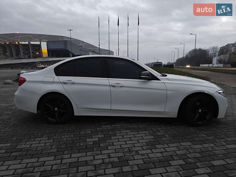 Седан BMW 3 Series 2017 в Львове