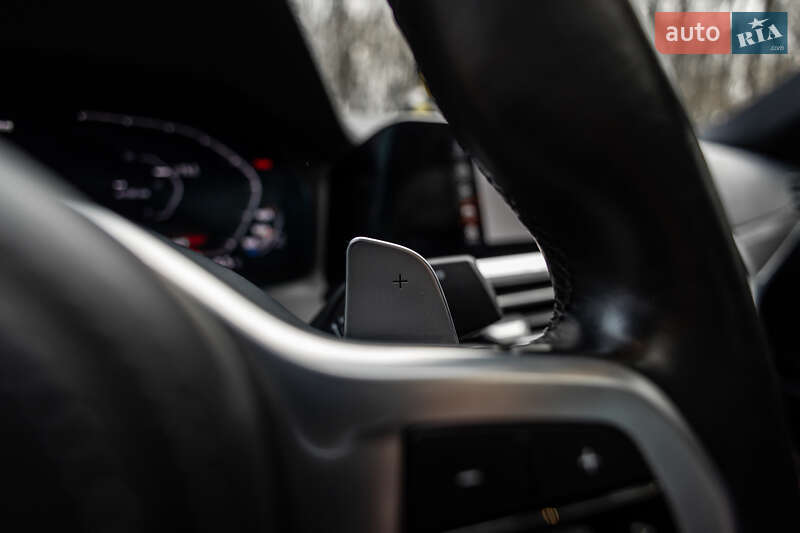 Седан BMW 3 Series 2022 в Львове