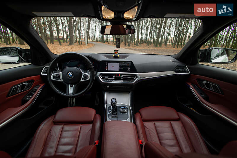 Седан BMW 3 Series 2022 в Львове