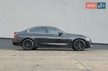 Седан BMW 3 Series 2015 в Киеве