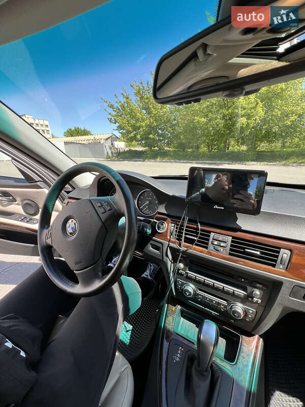Седан BMW 3 Series 2011 в Днепре