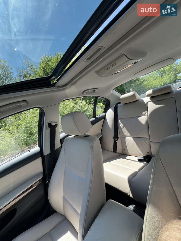 Седан BMW 3 Series 2011 в Днепре