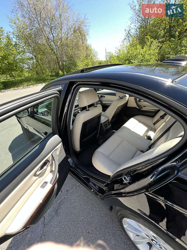 Седан BMW 3 Series 2011 в Днепре