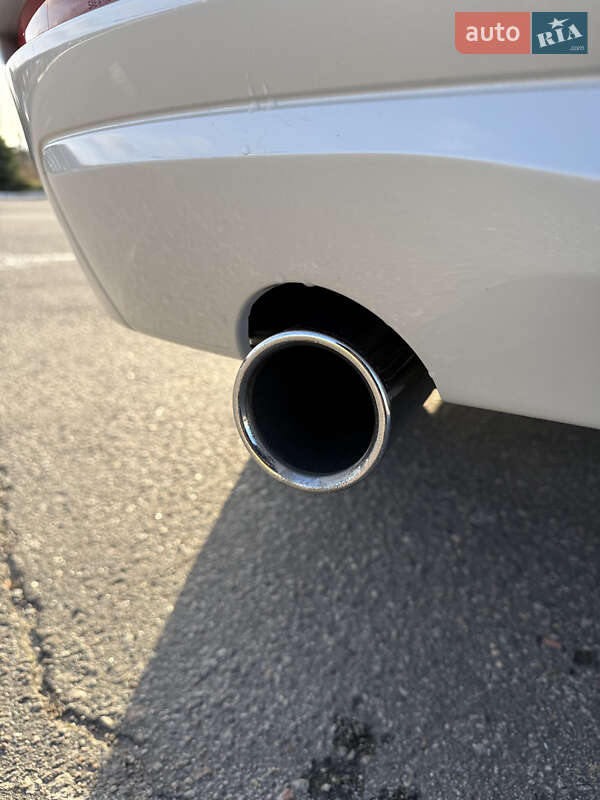 Седан BMW 3 Series 2014 в Полтаве