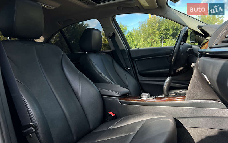 Седан BMW 3 Series 2014 в Львове