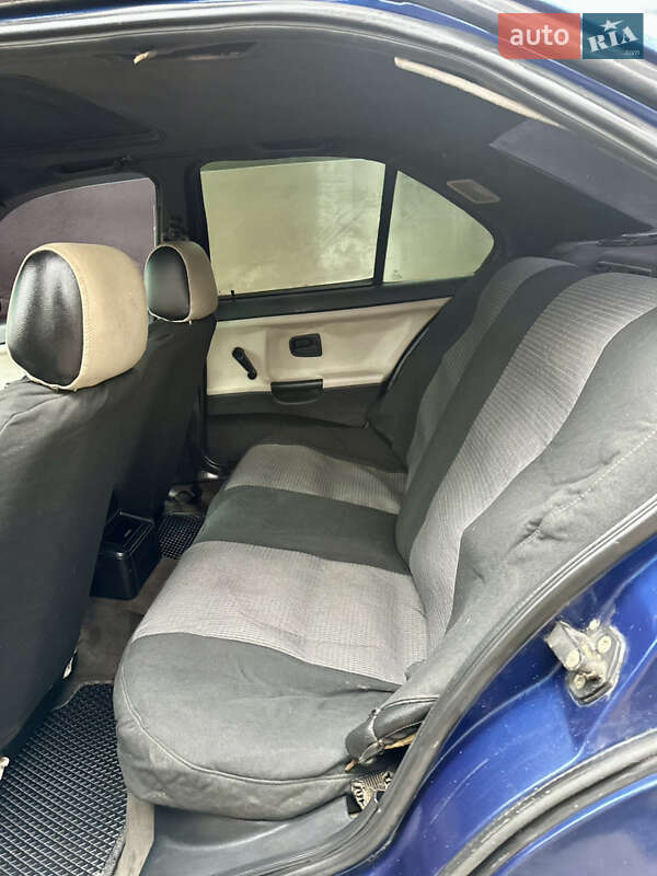 Седан BMW 3 Series 1993 в Чернівцях фото 15 Седан BMW 3 Series 1993 в Чернівцях