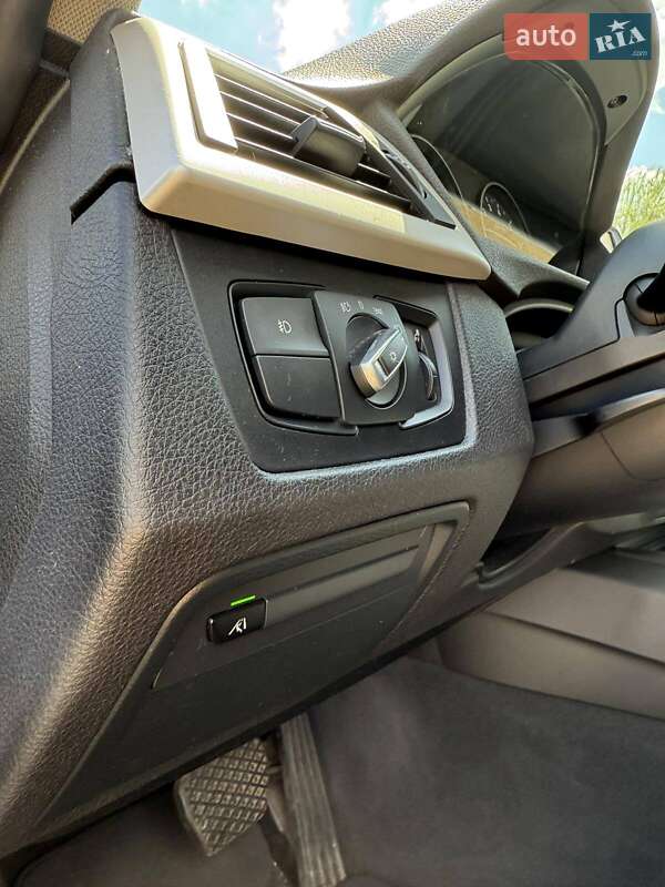 Седан BMW 3 Series 2017 в Черкасах