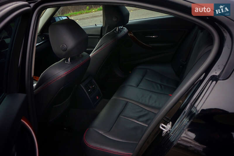 Седан BMW 3 Series 2013 в Черкасах