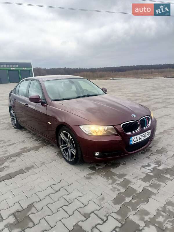 Седан BMW 3 Series 2009 в Киеве