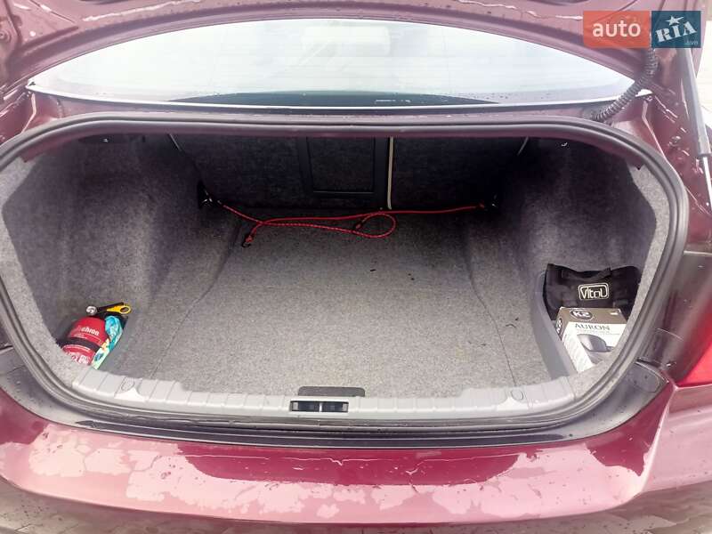 Седан BMW 3 Series 2009 в Киеве