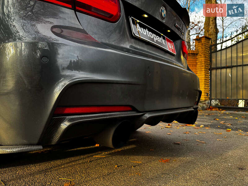 Седан BMW 3 Series 2016 в Киеве