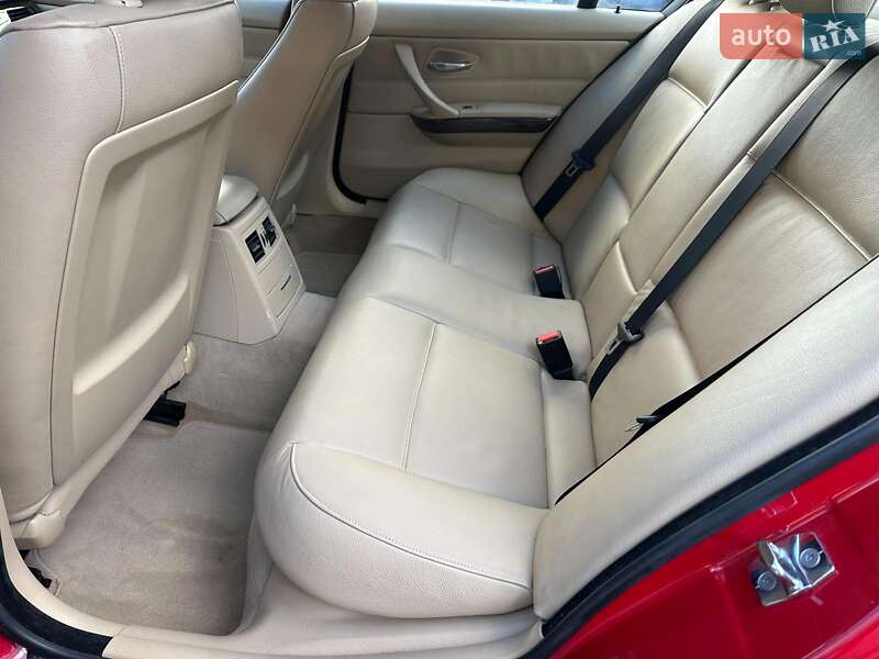 Седан BMW 3 Series 2007 в Одессе
