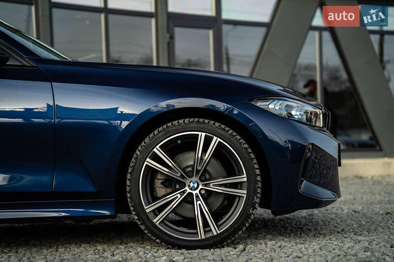 Седан BMW 3 Series 2019 в Черновцах