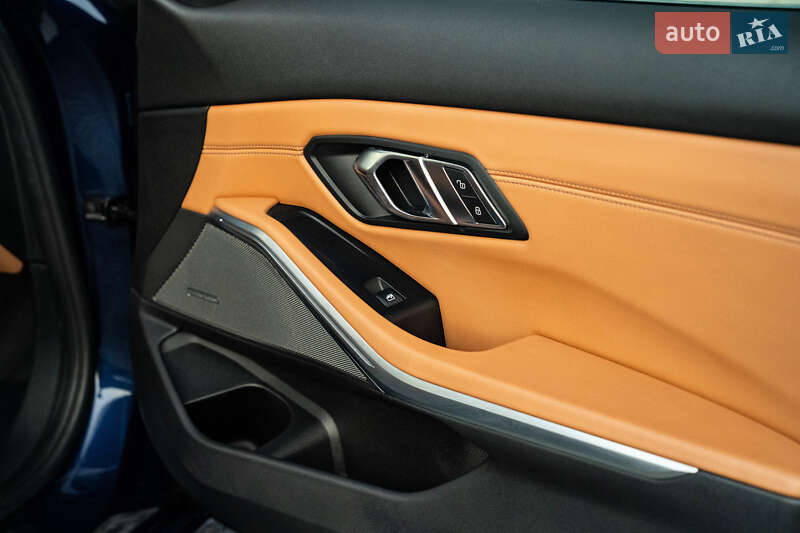 Седан BMW 3 Series 2019 в Черновцах