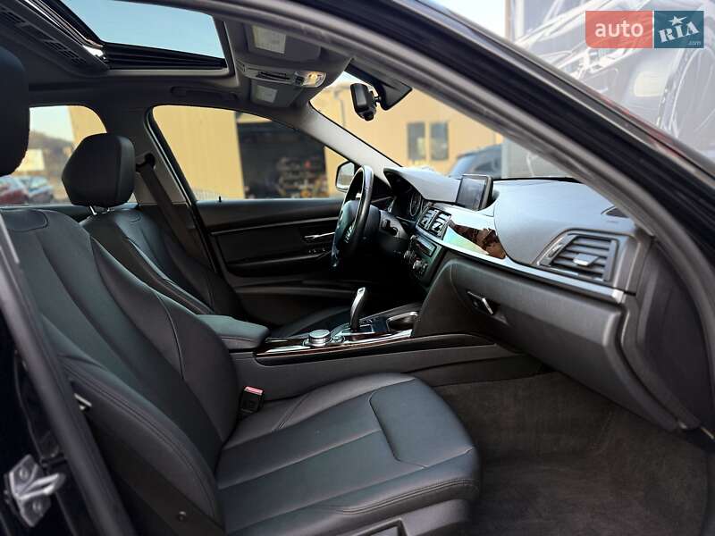 Седан BMW 3 Series 2015 в Львове
