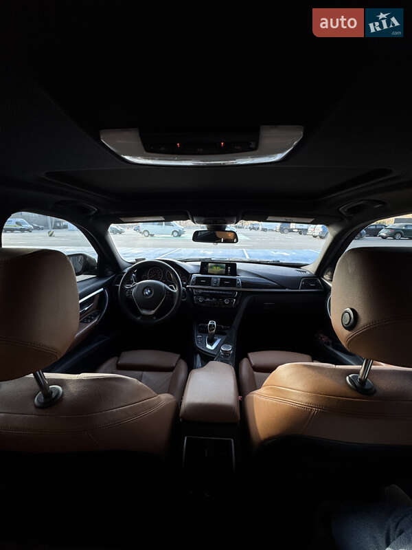 Седан BMW 3 Series 2016 в Киеве