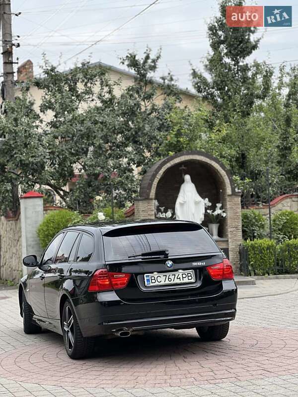BMW 3 Series 2011