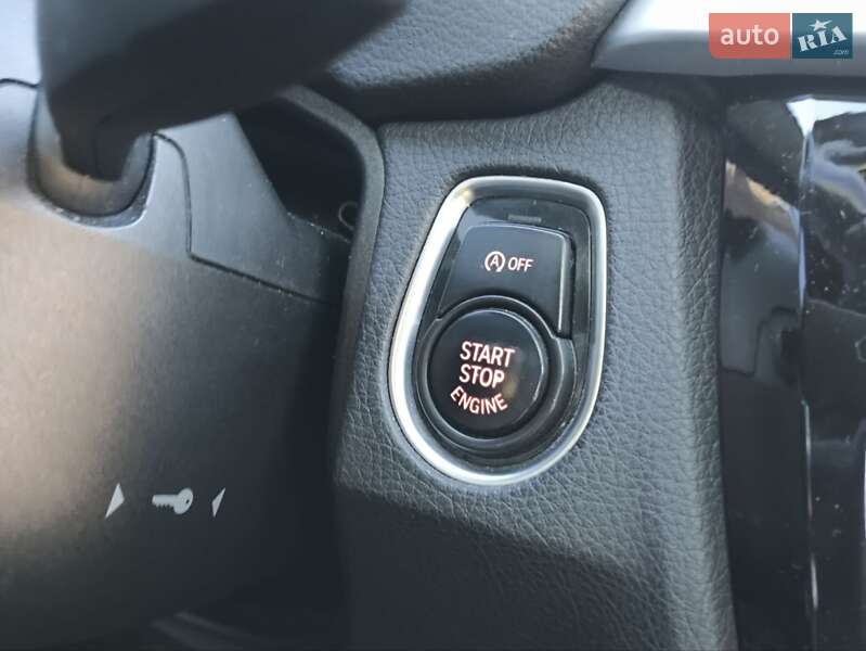 Седан BMW 3 Series 2015 в Киеве