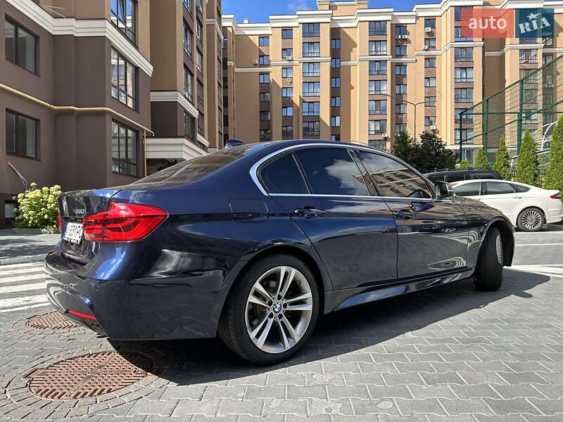 Седан BMW 3 Series 2017 в Киеве