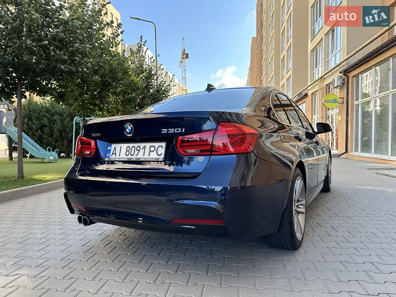 Седан BMW 3 Series 2017 в Киеве