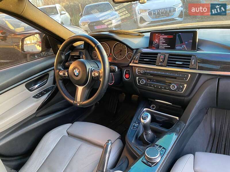 Седан BMW 3 Series 2013 в Львове