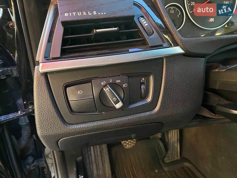 Седан BMW 3 Series 2013 в Львове