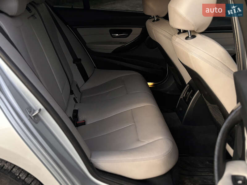 Седан BMW 3 Series 2012 в Тернополі