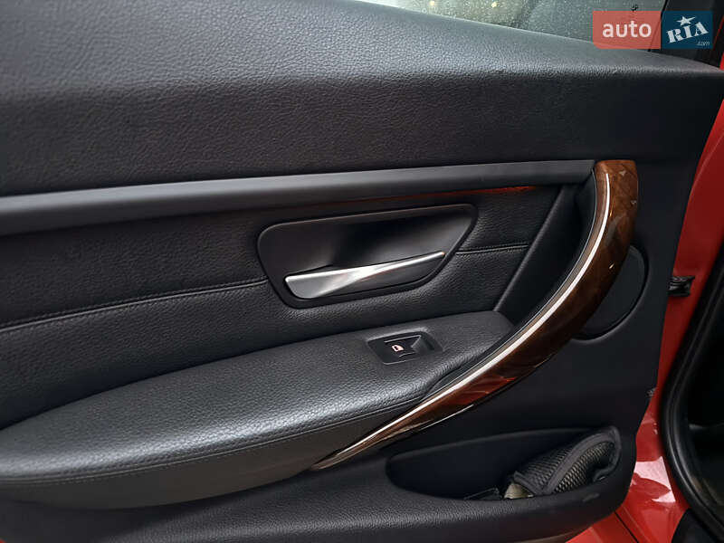 Седан BMW 3 Series 2013 в Киеве