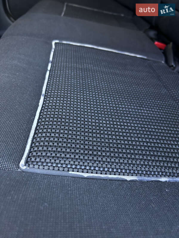 Седан BMW 3 Series 2002 в Києві