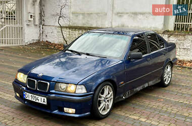 Седан BMW 3 Series 1993 в Чернівцях