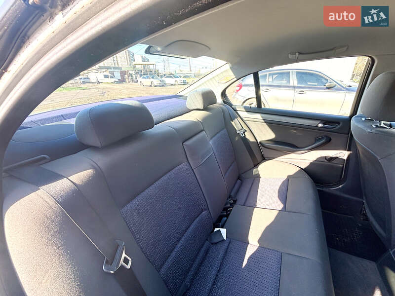 Седан BMW 3 Series 2002 в Одессе