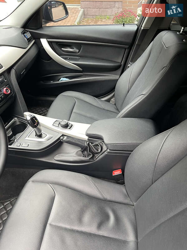 Седан BMW 3 Series 2013 в Киеве