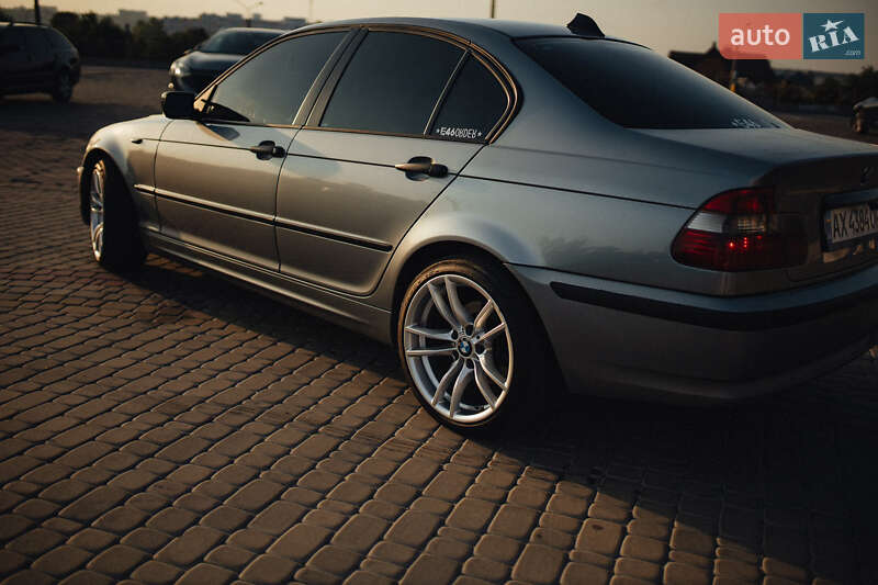 Седан BMW 3 Series 2004 в Харькове