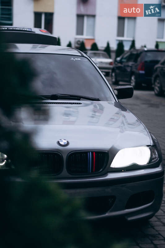 Седан BMW 3 Series 2004 в Харькове