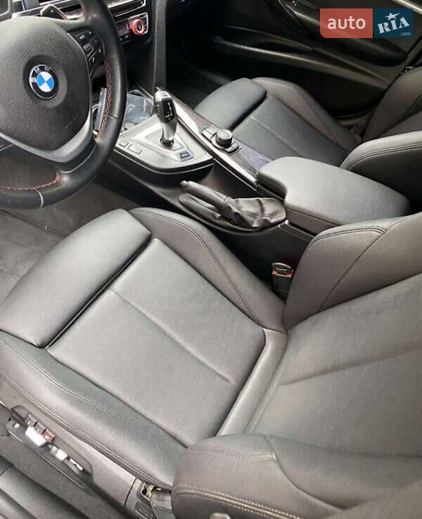 Седан BMW 3 Series 2018 в Кривом Роге