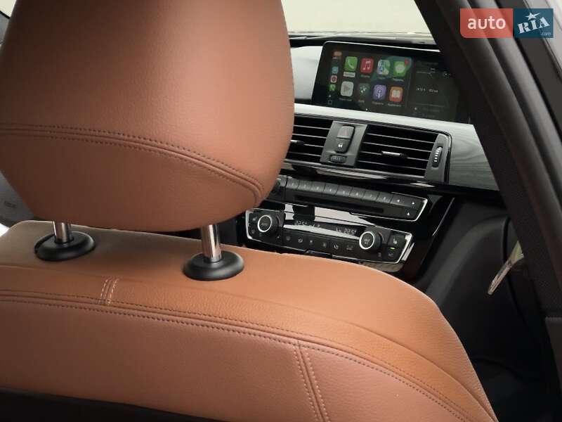 Седан BMW 3 Series 2016 в Киеве