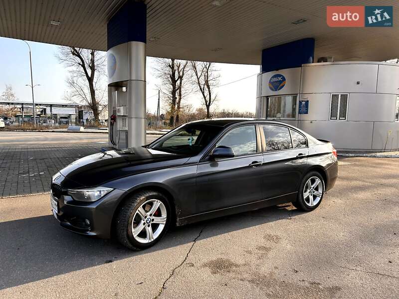Седан BMW 3 Series 2015 в Кременчуге фото Седан BMW 3 Series 2015 в Кременчуге