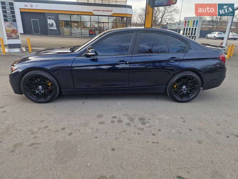 Седан BMW 3 Series 2013 в Днепре