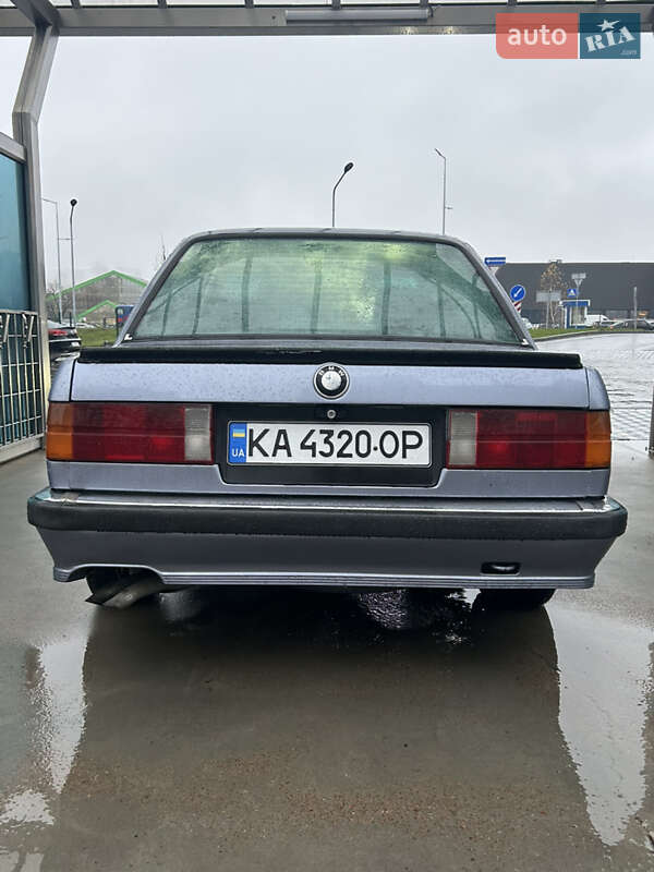 Седан BMW 3 Series 1987 в Киеве
