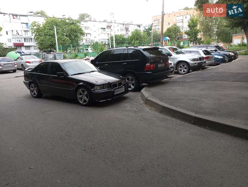 Седан BMW 3 Series 1997 в Сумах