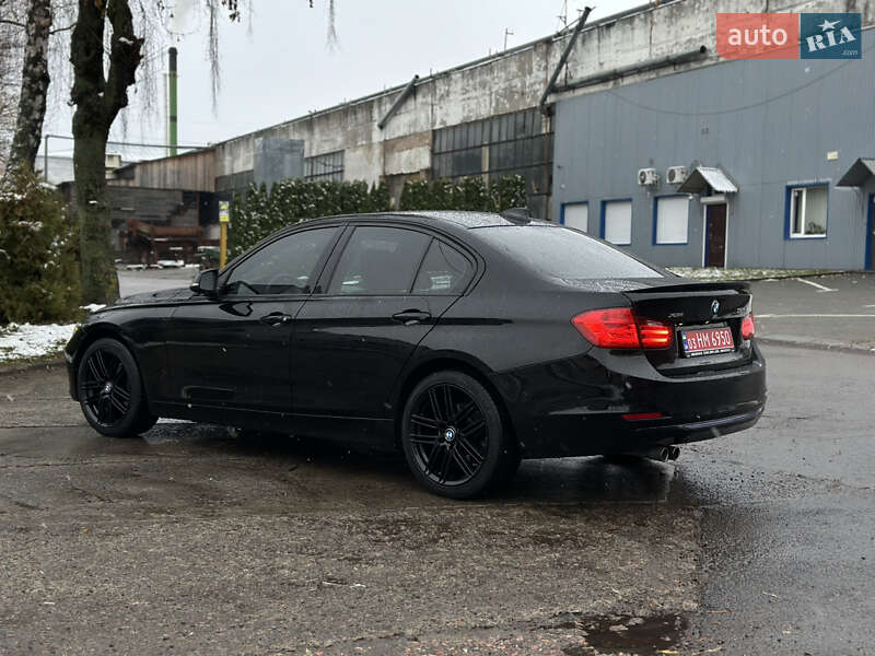 Седан BMW 3 Series 2015 в Луцьку
