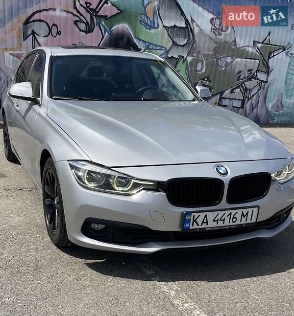 Седан BMW 3 Series 2015 в Киеве