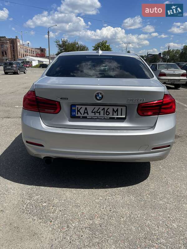 Седан BMW 3 Series 2015 в Киеве