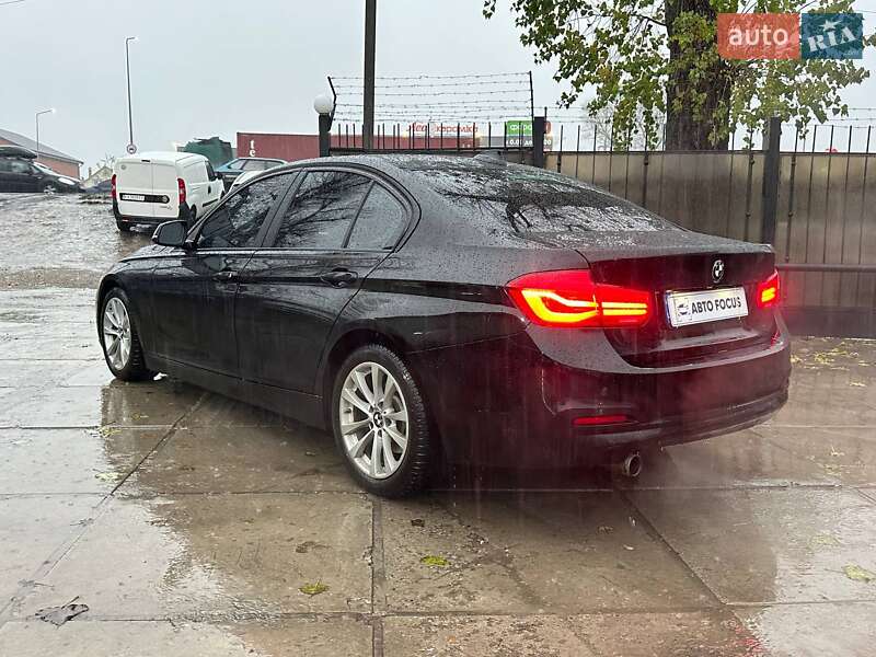 Седан BMW 3 Series 2016 в Киеве