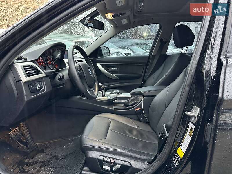 Седан BMW 3 Series 2016 в Киеве
